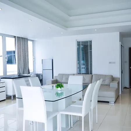 Patong Tower Royal Family Pta 2025 Exterior photo