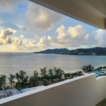 Patong Tower Royal Family Pta 2025 Exterior photo